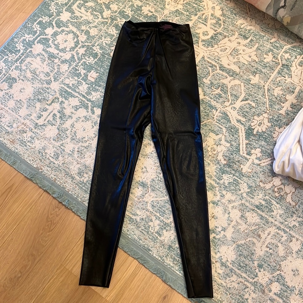 Commando Faux Leather Leggings Size Small